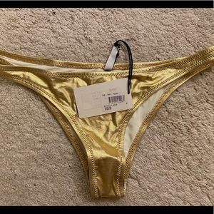 Solid & Striped Bottom